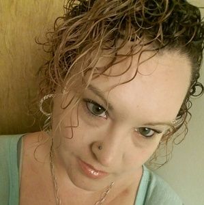 Meet your Posher, Deana